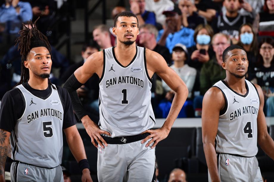 华体会官网入口-文班亚马21+13加兰25分 马刺3人20+击沉快船